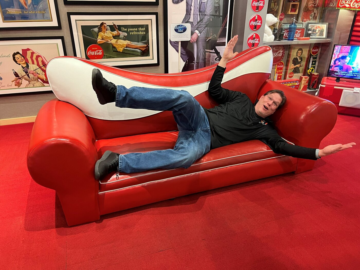 Fun couch.jpg