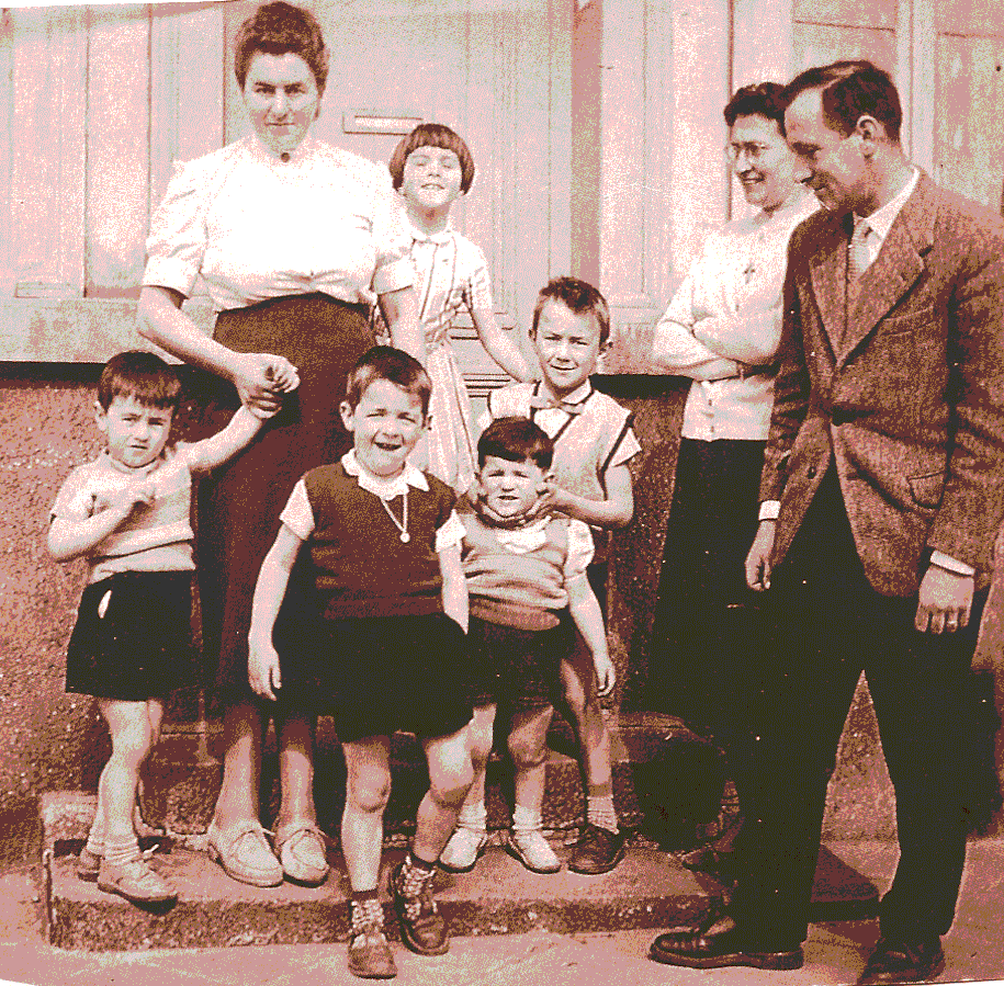 FamilleBOnnaffé-1963surlepéron.gif