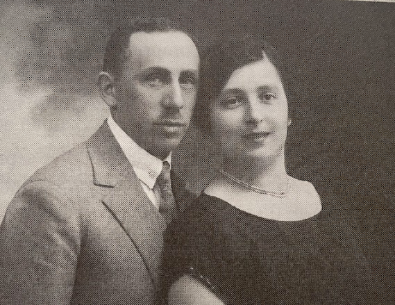 LILIANEROVÈRE-PARENTS-1932.png