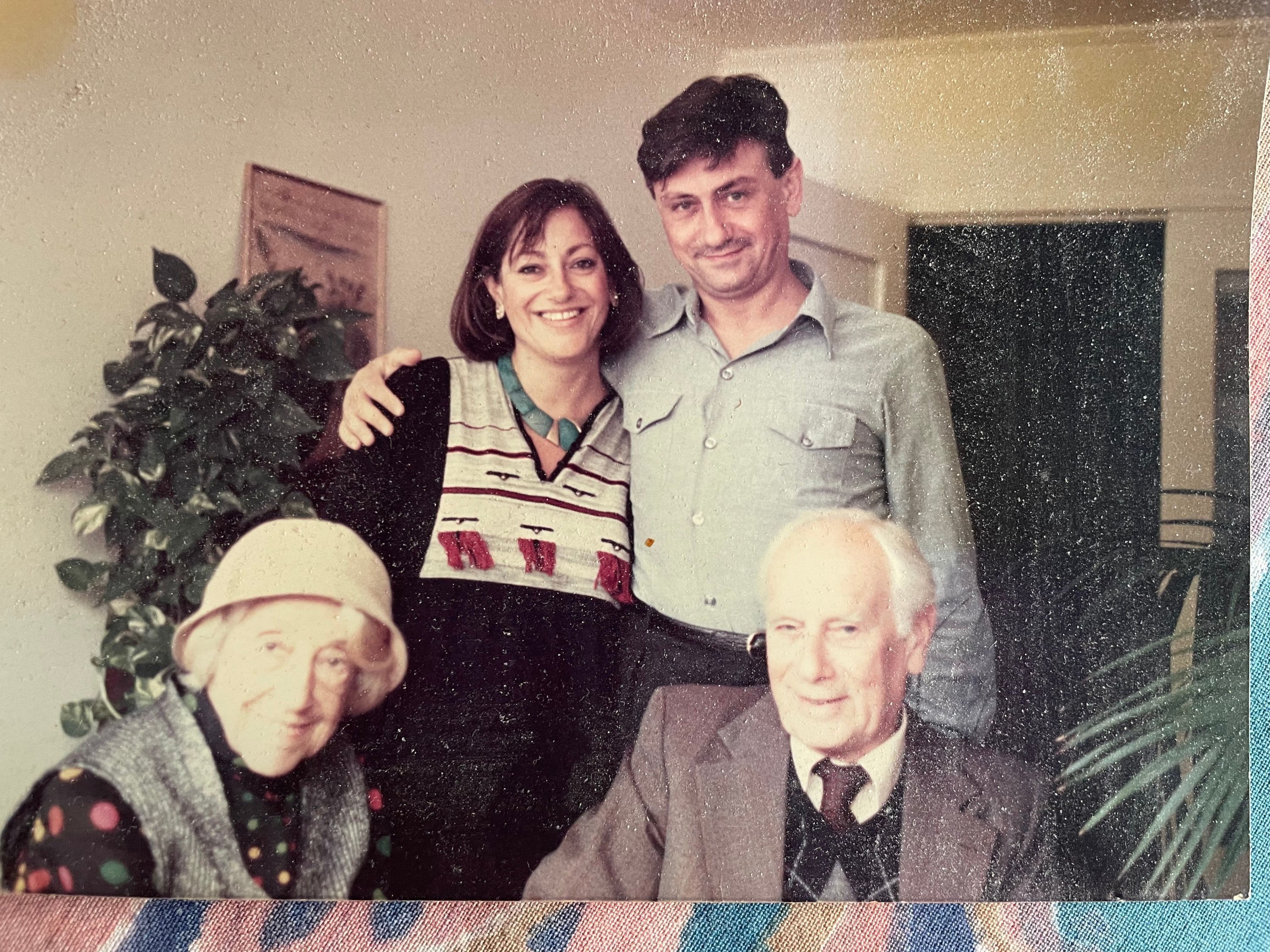 La mère, le père, Robert et Danièle.jpg